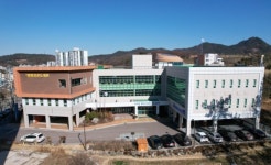 전라남도교육청 영광도서관, 디지털북 체험공간 조성… ‘책 읽어주는 로봇 고양이’ 대출 서비스도