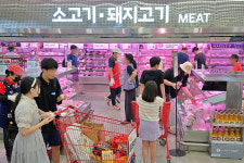 한우 등심 4000원대…롯데마트, 봄맞이 캠크닉 할인 대전