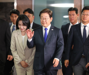‘당선 확실’ 이재명, 취임 첫날 외교일정은 ‘트럼프와 통화하기?’