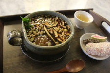 (주)마마쿡 포천공장 | [혁신·강소기업을 가다] ‘국모’ 마마님이 준비한 쌍화차… “쌍화밀크티, 쌍화맥주는 어떠시옵니까”