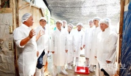 경기도의회 더민주당 대표단, 안성 가축 폭염 피해농가 점검