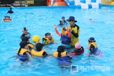 평택 안중출장소, 80여명 이틀간 생존수영 교육