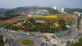 용인시 유방동 수포교앞삼거리 인근  왕복 3차선으로 도로확장 개통