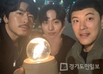 어비스 이시언X안효섭X김성범, 구슬 앞에서 훈훈한 팀워크 자랑
