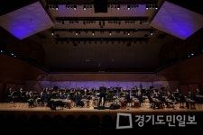 용인포은아트홀 국악외전 무대