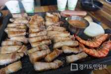 제주월정리맛집 월정리 그때그집, 쫄깃한 흑돼지초벌구이와 감칠맛 넘치는 흑돼지김치찌개 맛집