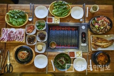 서귀포 가볼만한곳 제주 표선 맛집 돌집식당 이색식당으로 화제몰이