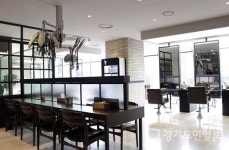 신림미용실 이가자헤어비스 신림삼모타워점, 섬세한 고객 맞춤 헤어 스타일링 제안