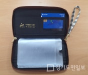 안산시 상록구 사동,  복지카드·통장 전용지갑 제공