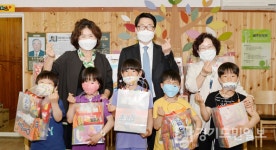 최종환 파주시장, 어린이날 기념 아동시설 방문