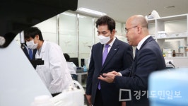 백군기 용인시장, 바이오벤처기업 플렉센스 방문