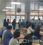 안성 만정중학교 교직원 9명,  15분간 우쿨렐레 깜짝 이벤트