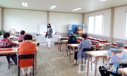 이천 백사면 주민자치학습센터, 우리 마을 꽃그림 수업 진행