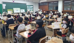 학생들 스스로 학교폭력 등의 문제에 적극적으로 대응할 수 있는 캠페인