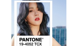 올해의 컬러 클래식 블루... 블루 염색 헤어스타일 눈길