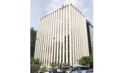 교원, 소상공인 임대료 감면... 20억 기부 이어 착한 임대인 동참