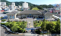 여수시의회, 청사 별관 증축 여론조사 거부…여수시 강력 반발 충돌