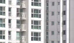 홍남기 “주택시장 하향안정…강남4구 3.4억↓