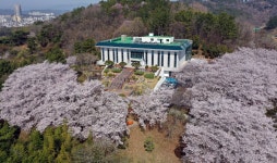 진주시립도서관, 시민 모두가 누리는 힐링의 중심지 되다