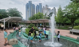 전북도청 광장에 어린이 웃음 꽃이 피었습니다