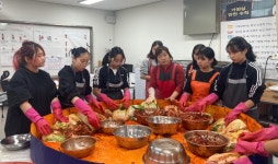 함평군, 나산실용예술중 소외계층 김장김치 나눔