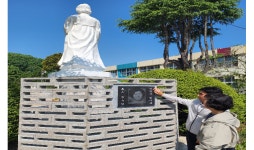 의령군, 물에 빠진 어린이 구하고 숨진 전수악 여사 추모비 건립