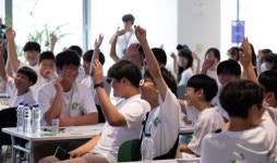 웹툰 작가 꿈꾼다면…네이버 청소년 크리에이터 스쿨 운영