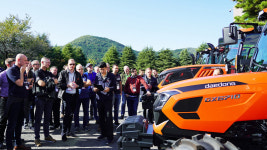 대동, 제1회 유럽 우수 딜러 패밀리데이 개최…현지 딜러 공장 방문해 제품 시연