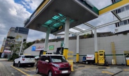 주유소 기름값 9주 연속 하락…유가 급락에 약세