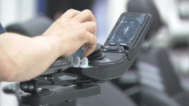 “휠체어 탄 채 차량 탑승”…보조공학기기 박람회 ‘눈길’