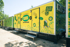 축제 고민거리 ‘현장 화장실’…러쉬코리아가 경험의 공간으로 바꾸다