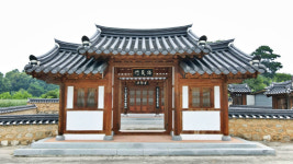 충장공 청계 양대박 의병장 영정, 남원 저존재에 봉안