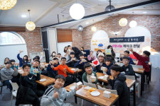 빌리엔젤, 결 봉사단과 케이크 나눔 봉사활동 전개