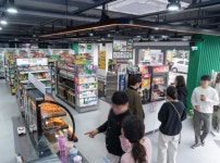 “특화점포만 살아남는다”…체험형 점포 늘리는 편의점