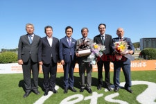 헌마공신 김만일상에 용문목장 이용대 대표