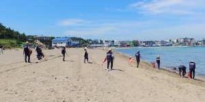 제주지방조달청, 이호테우해변 정화활동 나서