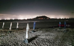 제주 바다 한여름 밤에 피어나는 코로나 일탈