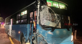 서귀포 남원읍서 버스-트럭 충돌, 3명 중·경상