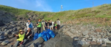 자연보호조천읍지회, 닭머르해안 등 해안변 환경정비 실시