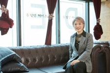 원장님처럼 염색하고 싶어요 송파 윤정선 헤어크럽의 염색 장인 유정숙 원장