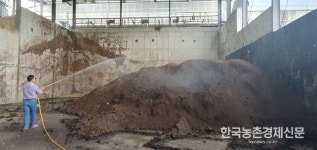 퇴비부숙 배출제 내년 3월부터 시행...지자체 등 사전교육 나선다