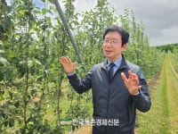 김대현 국립원예특작과학원장, 의성사과농장 신기술 현장 인터뷰