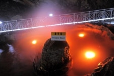 [트래블투데이] 용이 살던 고원의 신비로운 동굴 이야기, 용연동굴