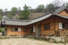 [트래블투데이] 소나무향 가득한 숲 속에서 잠들다, 충주다릿재농원캠핑장
