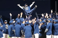 택진이형 해냈다 NC, 창단 첫 프로야구 정규시즌 우승