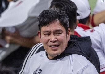 눈물 쏟은 정용진...SSG랜더스, 창단 2년 만에 한국시리즈 '우승'