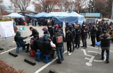 화물연대 총파업 철회 투표..정부 3년연장안 이미 무효