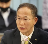 '34년 KB맨' 양종희 KB금융 회장 내정..