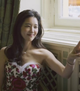 최태원-김희영 커플 첫 공식 데뷔...루이비통 행사 동행
