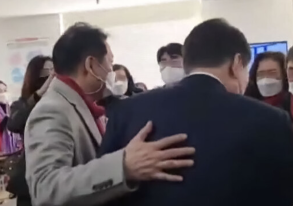 건진법사 전성배, 정치자금법 위반 혐의로 서울 남부지검에 체포